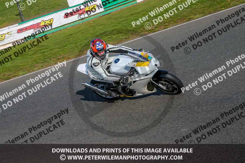 PJM Wedding Photography;enduro digital images;event digital images;eventdigitalimages;mallory park;mallory park photographs;mallory park trackday;mallory park trackday photographs;no limits trackdays;peter wileman photography;racing digital images;trackday digital images;trackday photos